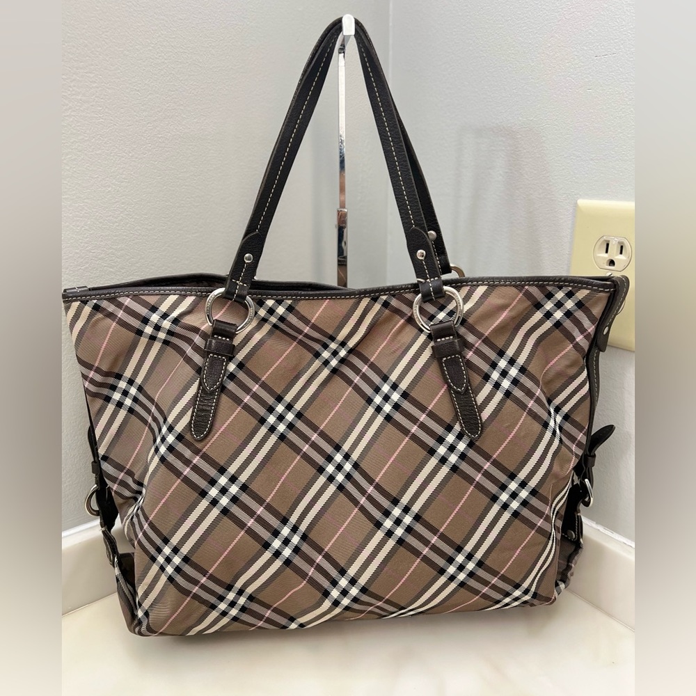 AUTHENTIC BURBERRY (blue label)